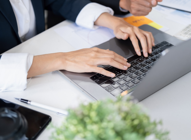 Personne signant des documents administratifs