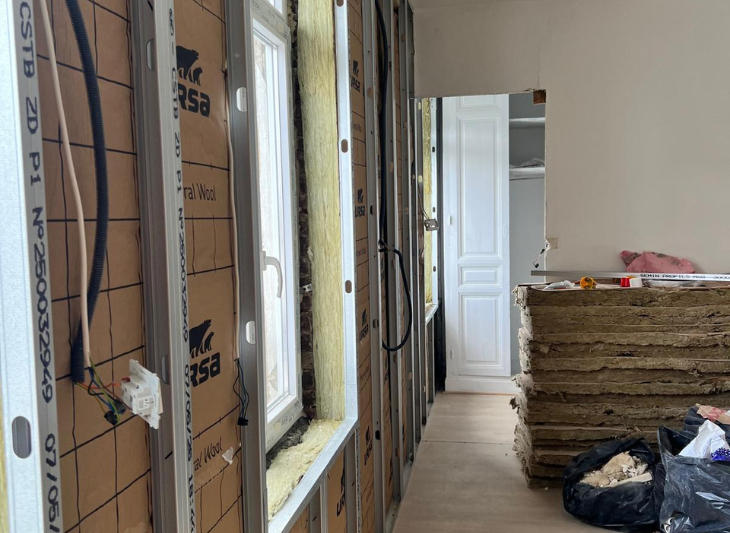 Étape 2 - Pose de l'ossature métallique